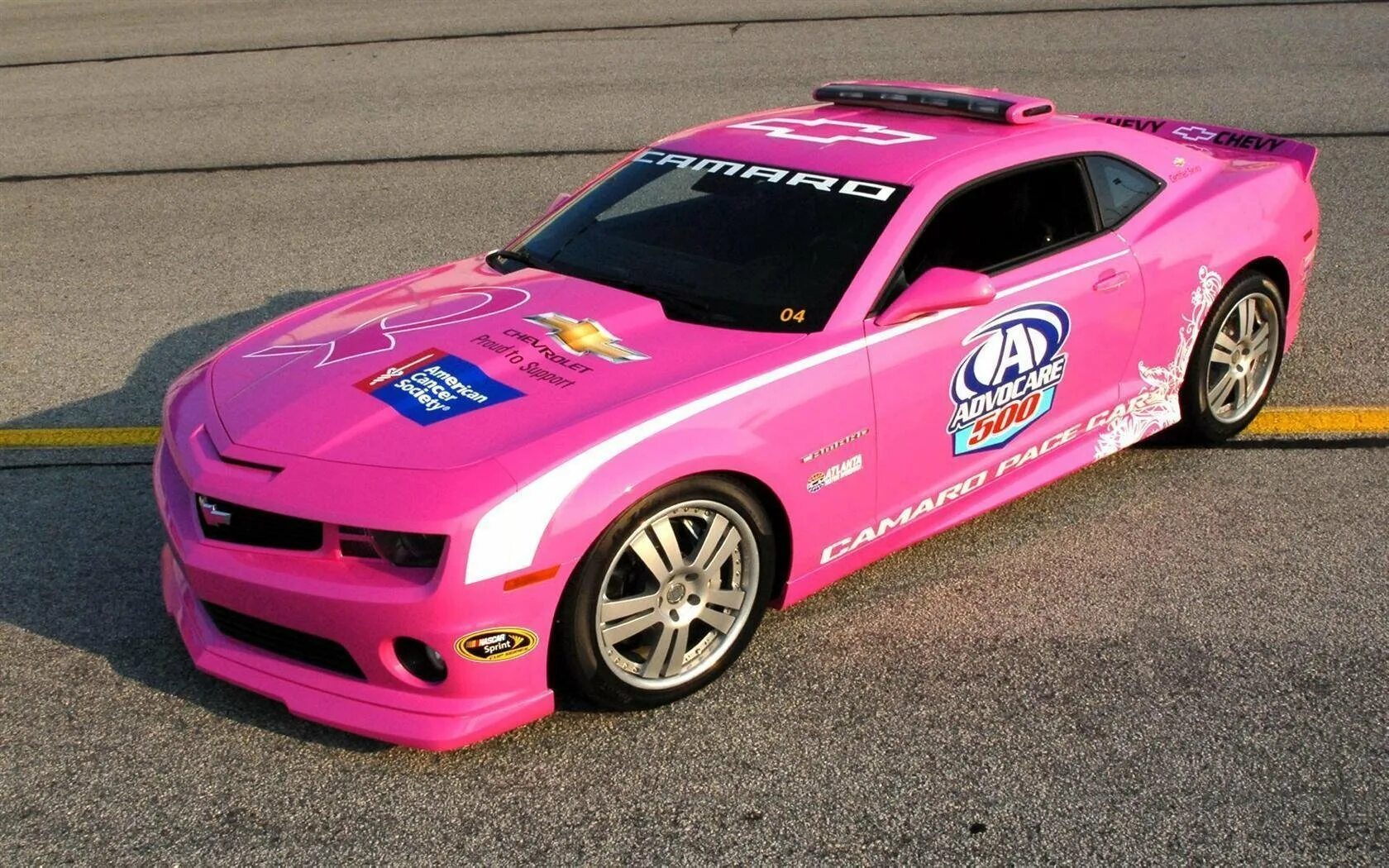 Chevrolet Camaro NASCAR. Шевроле Камаро розовая. Шевроле Камаро гоночная. Chevrolet Camaro NASCAR 2013.