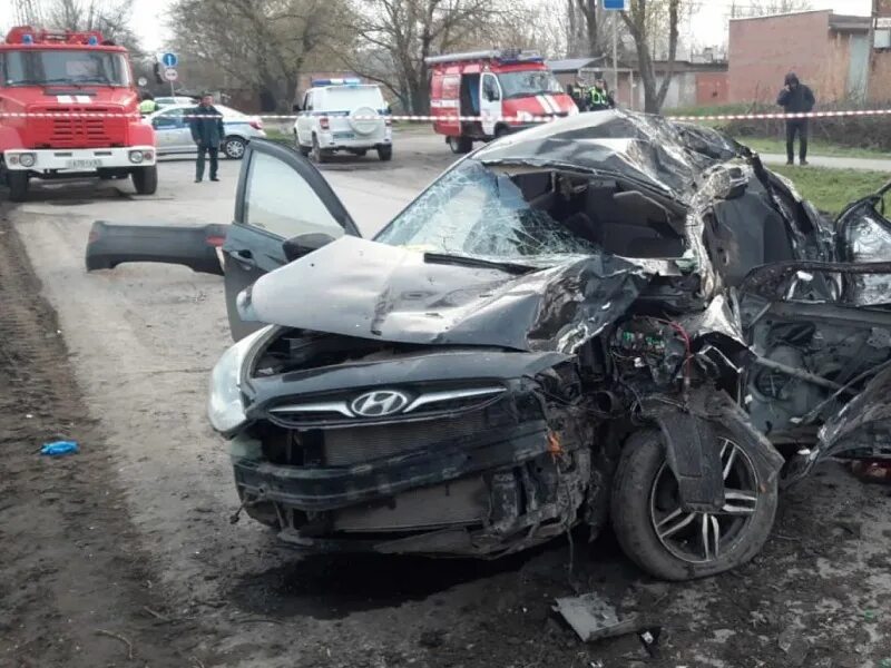 Мелик Меликсетян Новочеркасск. Мелик ДТП Новочеркасск. 18.04.2021 Авария в Новочеркасске. Мелик Меликсетян Новочеркасск похороны. Что случилось с полиной сергиенко