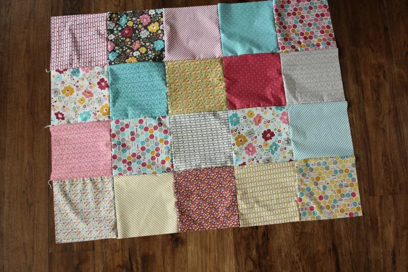 Пэчворк одеяло. Лоскутные одеяла treeco. Лоскутное одеяло. Одеяло в стиле пэчворк. Лоскутный плед.