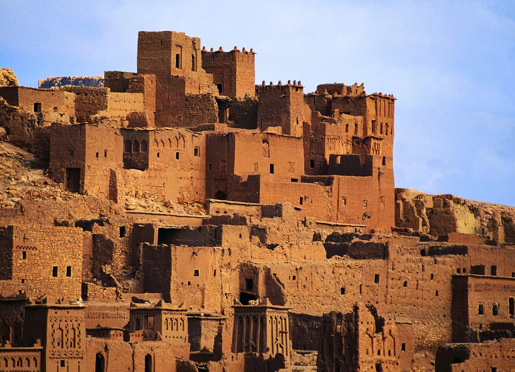 Достопримечательности среднего города. Фес Марокко развалины. Марокко древний город Фес. Касба в Фесе Марокко. Эрфуд Марокко.