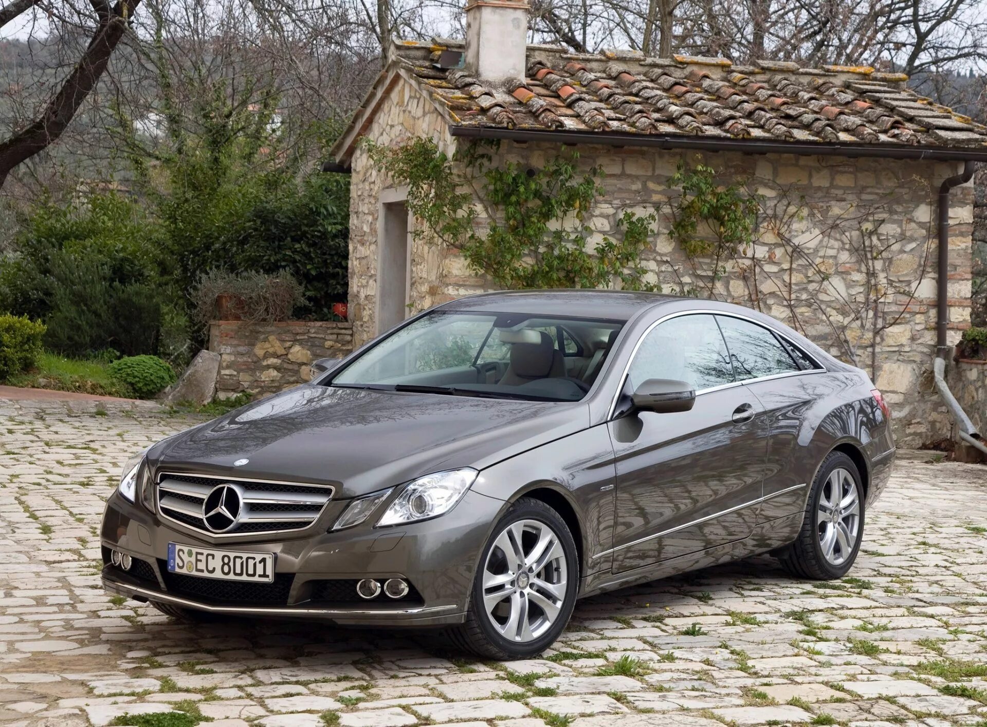 Mercedes benz e 250. Мерседес e250 купе. мерседес бенц е 200 2012 купе. мерседес бенц е 250. mercedes benz e200 212 купе.