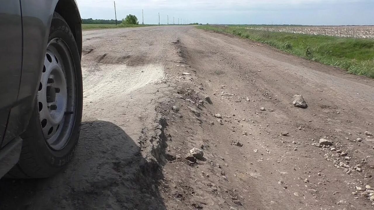 Дороги Саратовской области. Плохие дороги Саратовской области. Саратов дороги. Убитые дороги Саратова.