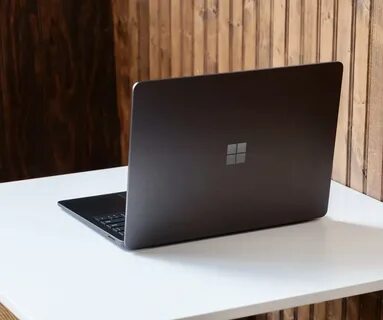 Surface laptop 2024