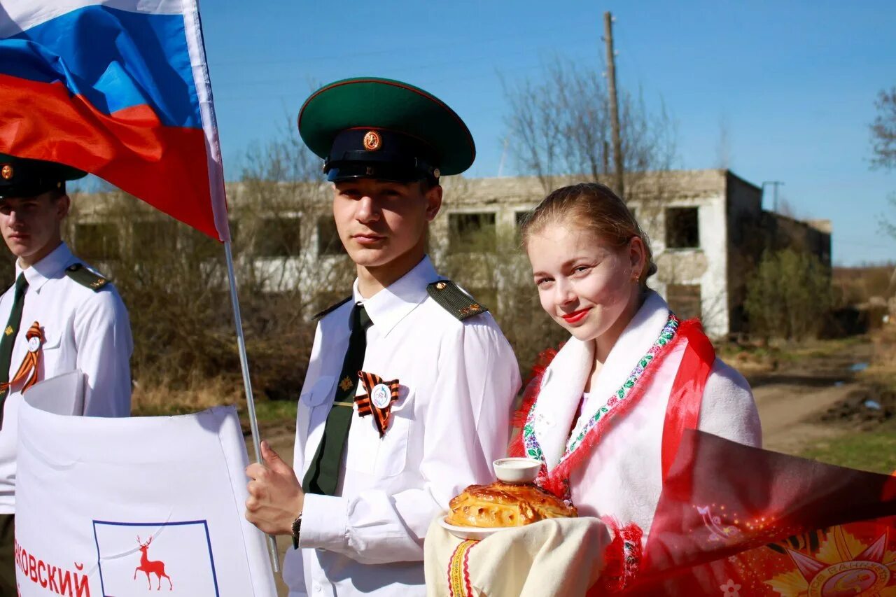 Погода в красных баках на неделю. Красные баки. Подслушка красные баки. Красные баки 9 мая. Подслушано красные баки Нижегородской.