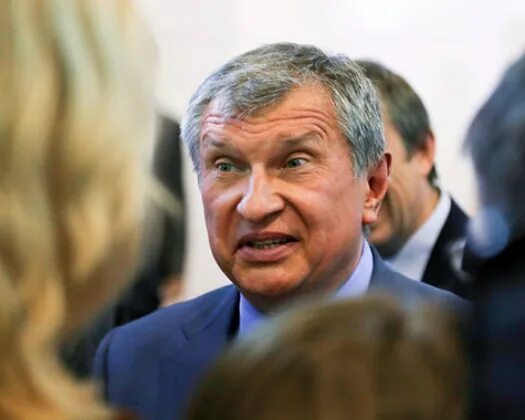 Франческо провенцано гонщик. Сечин. Сечин семья. Франческо провенцано. Сечин семья.