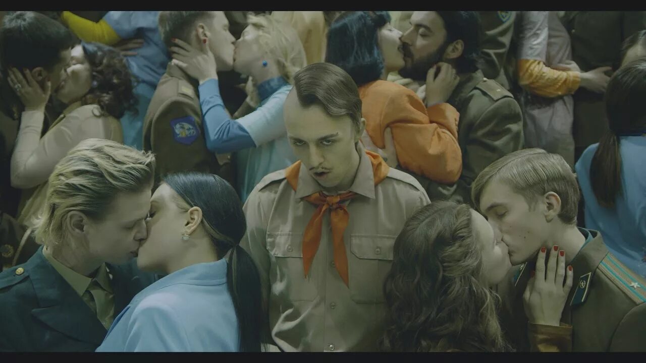 Tommy cash блоггер фото. Tommy cash клип про олимпиаду. Фраерок ушастый королев. Give me your money little big томми. Олимпия ивлева give me your money.