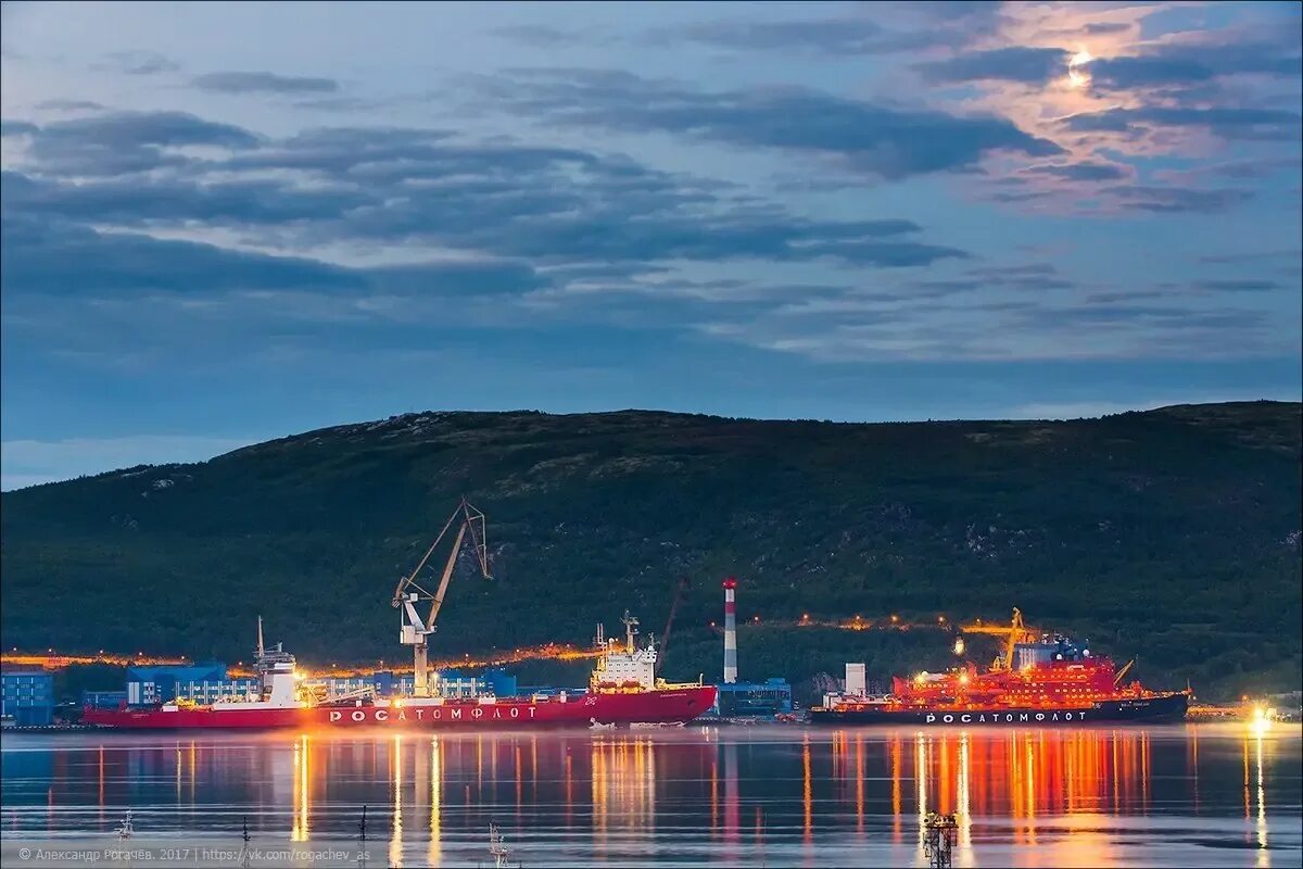 Доброволец года 2021 мурманская область. Емельянов газпром флот. Полярные зори дом 11 мурманск. Мурман работа. Мкап мурманск.