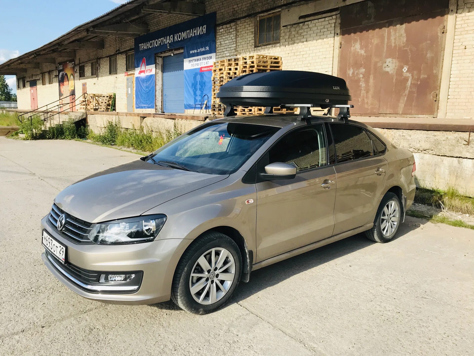 Крыша поло купить. Автобокс Terra Drive 480 на Фольксваген поло. Магнум 300 автобокс Polo sedan. Volkswagen Polo автобокс Lux Irbis 175. Yago Optima автобокс Polo sedan.