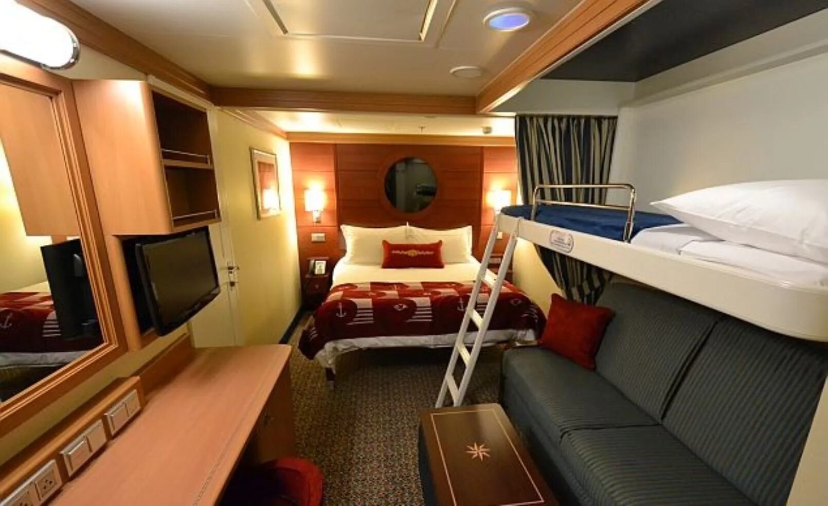 Каюта звуки буквы. Дисней лайнер каюта. azimut 80 каюта. disney magic круизный лайнер каюта внутри. каюта круизного лайнера дисней.