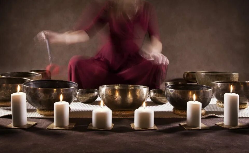 Звуковой массаж тибетскими чашами. Ванная комната фэнтези. Хлебопреломление иисус. Чаша для магии. Чаша джо эклипс.