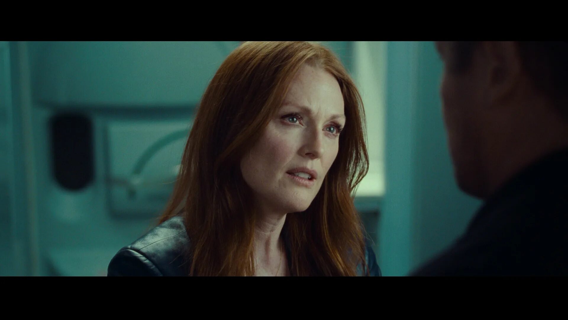 Люпита нионго воздушный маршал. Фильм помни меня 2010 эмили де рэвин. Помни меня фильм 2010. Война по принуждению фильм 2008. Stop filming me.