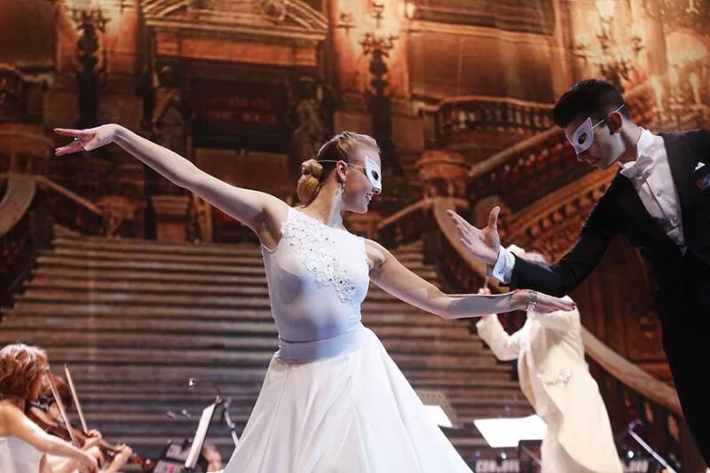 Белоснежный бал иоганна штрауса. Бал штрауса белоснежный иоганна штрауса 2021. Новогоднее шоу белоснежный бал иоганна штрауса. Белоснежный бал иоганна штрауса 2021. Concord orchestra.