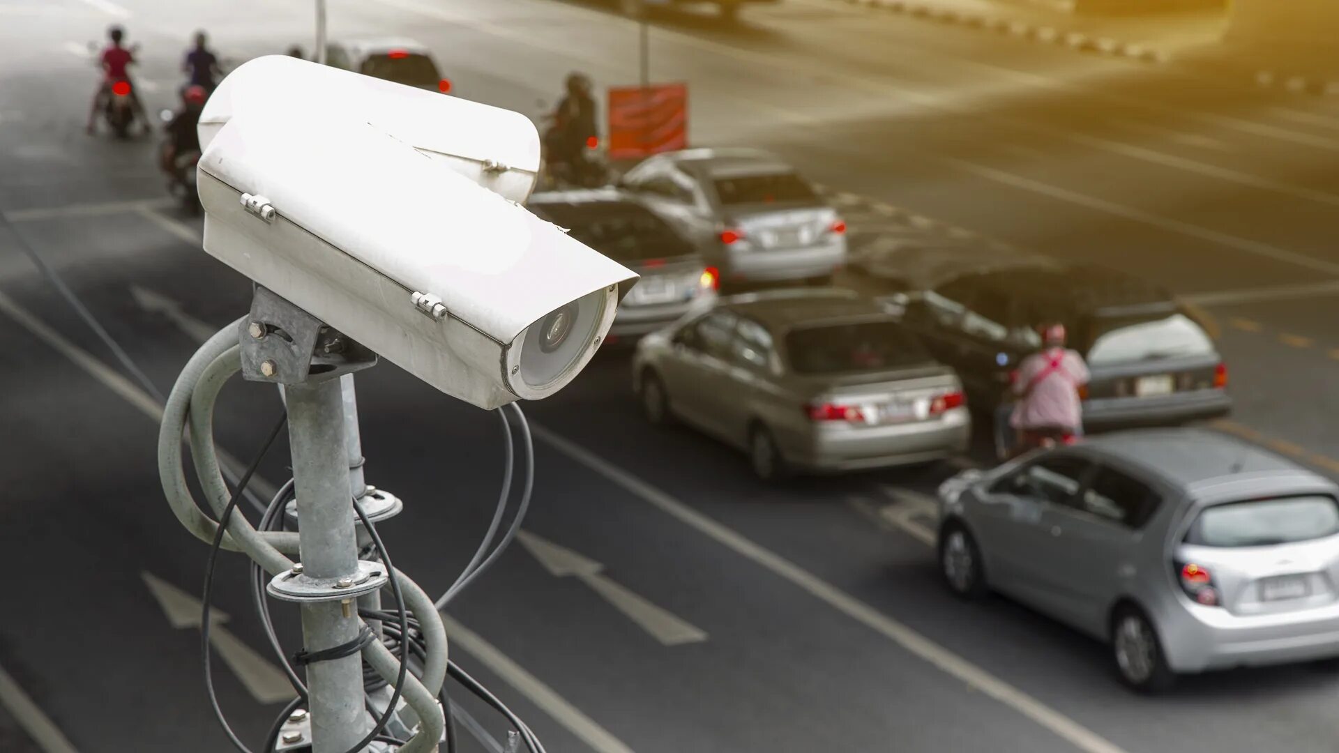 Дорожные камеры видеонаблюдения. Камеры на дорогах. Камеры слежения на дорогах. Система видеонаблюдения на дорогах.