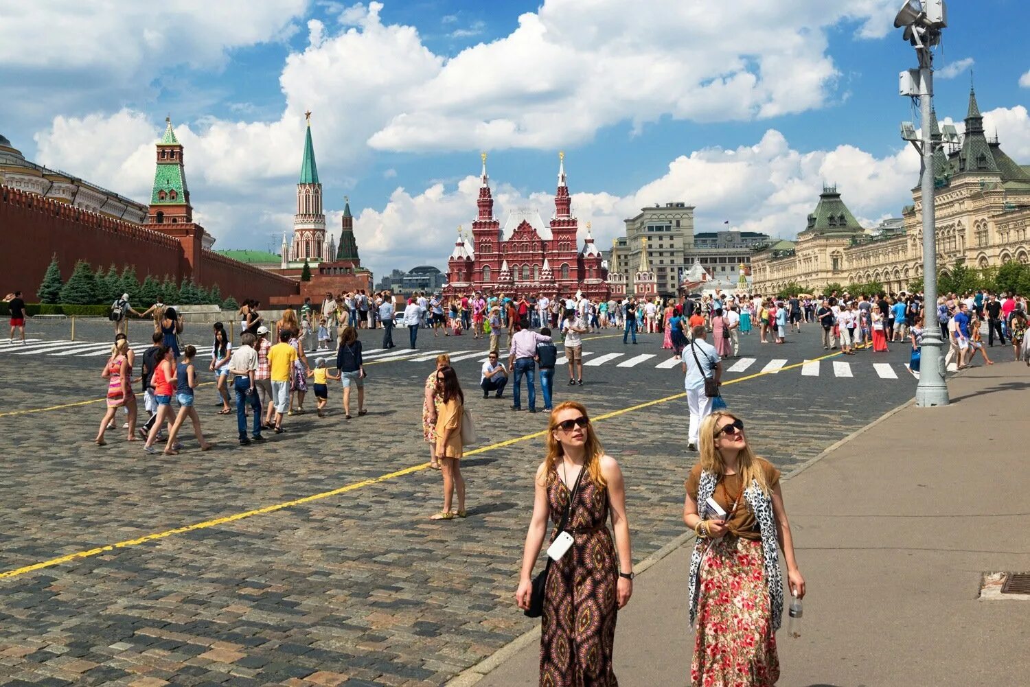 Москва 2018. Туристы на красной площади. Лето в Москве. Москва летом. Идеальные дни москва