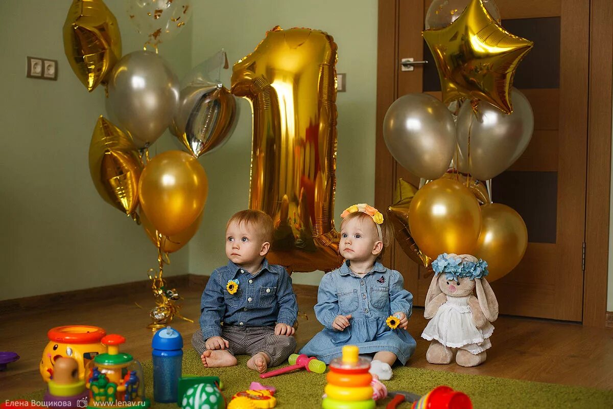 Шары на 1 год мальчику. Годик ребенку. Фотосессия на день рождения ребенка 1 годик. Шарики на годик.