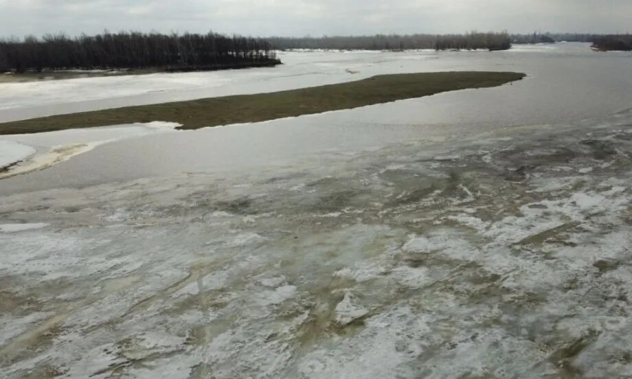 Температура воды в оби в барнауле. Барнаул река Обь ледоход. Ледоход на Оби 2022 Барнаул. Ледоход на Оби 2022 Салехард. Ледоход на Оби в Салехарде 2021.