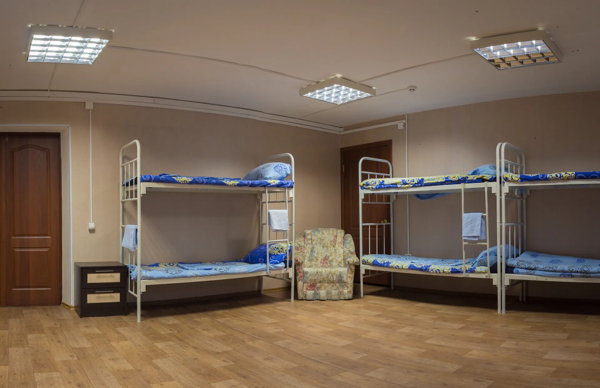 Сниму общежитие в ангарск. Хостелы в ангарске. Ангарск хостел недорого. Хостел на ангарская. Съем комнаты в общежитии.