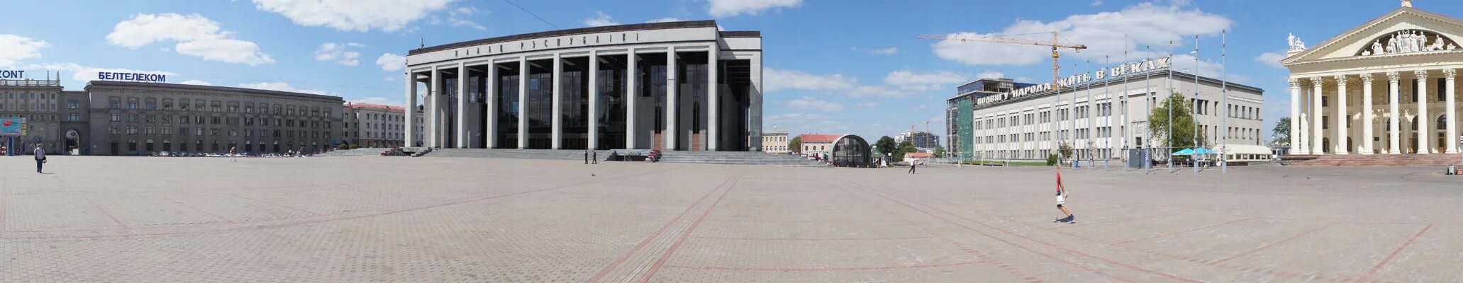 Ответы : Новогодняя площадь и здания-где-что здесь известно
