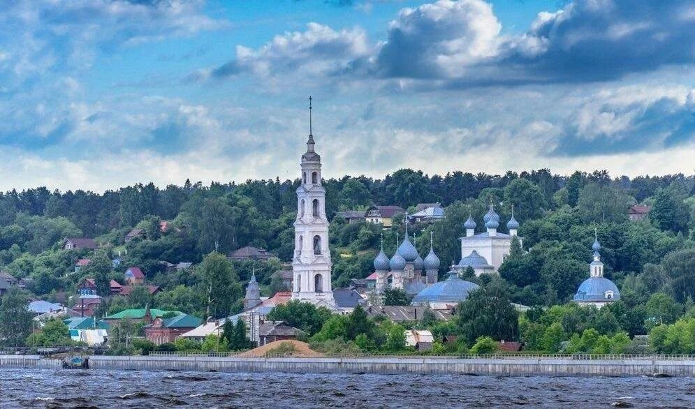 Ивановская область сегодня. Город Юрьевец Ивановская обл. Волга в Юрьевце Ивановской области. Юрьевец город на Волге. Река Волга в Юрьевце Ивановской области.