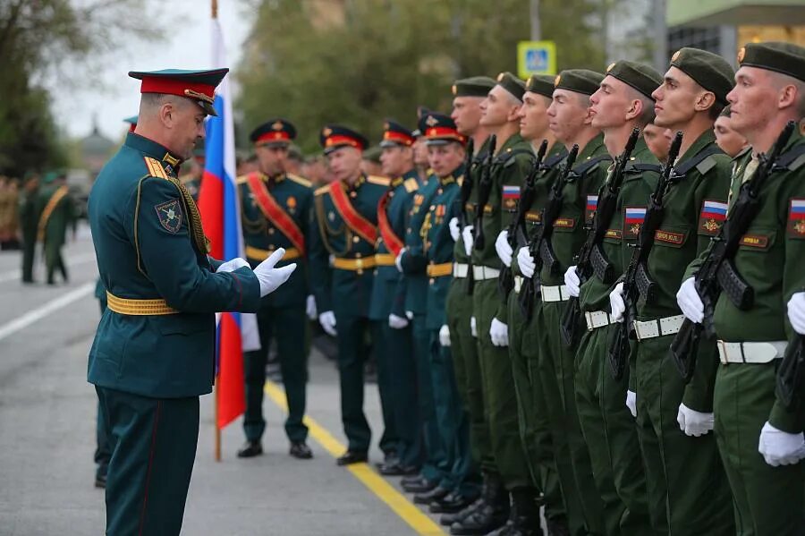 Парад 9 мая волгоград. Парад Победы в Волгограде 2022 года. Репетиция парада. Участники парада Победы 2022 в Москве. Парадьпобеды в Волгограде 2010.