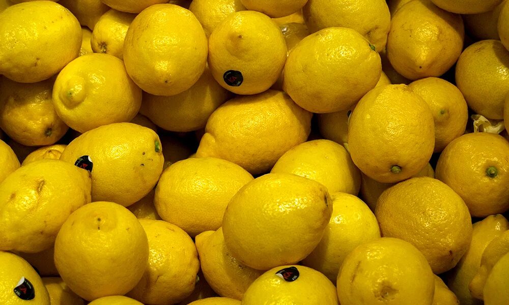 Вес 1 лимона. Вес лимона. 2 Лимона. Вес среднего лимона. Текстура гнилого лимона.