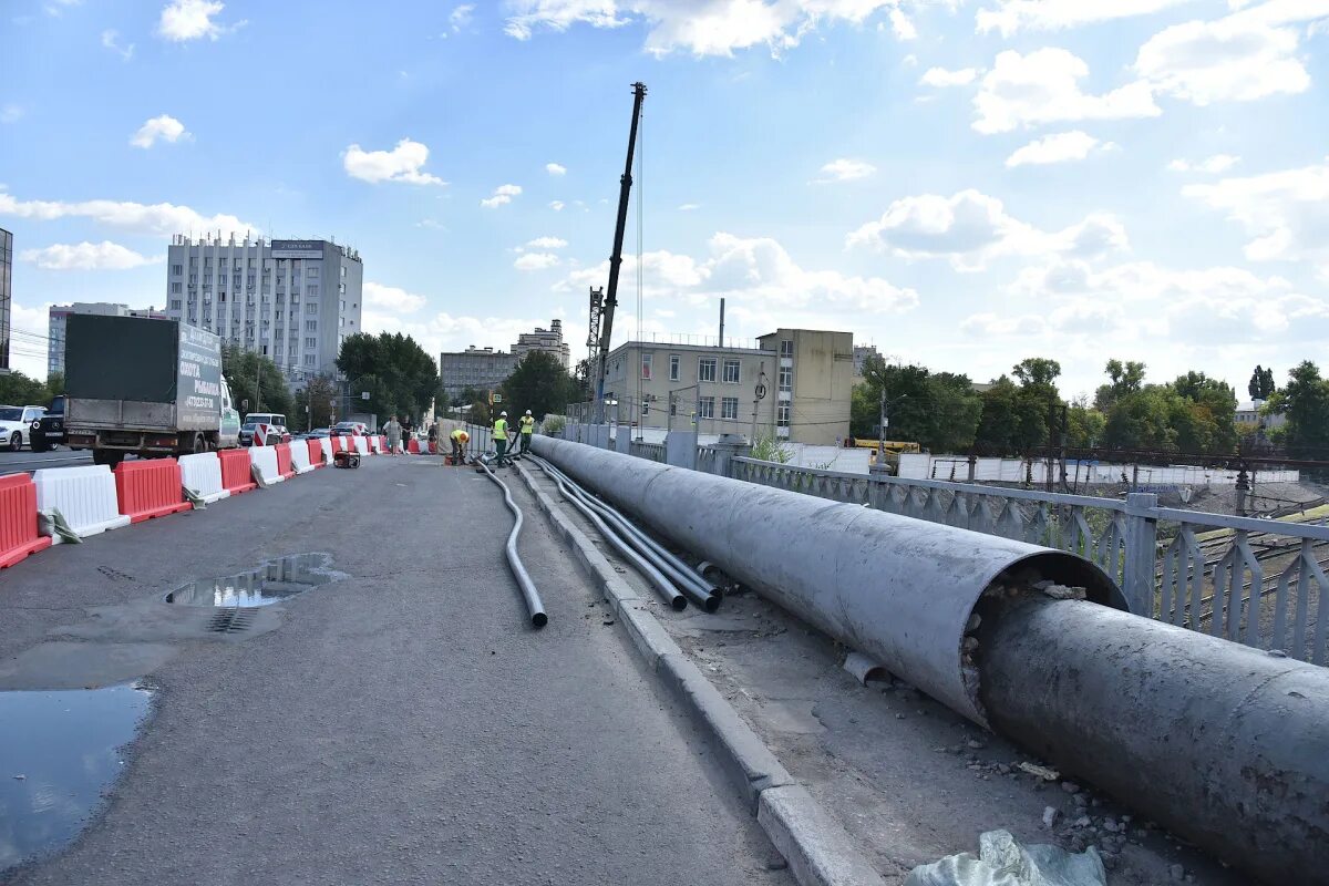 Что гудит в воронеже. Мост на улице Ленина Воронеж. Путепровод. Эстакада Воронеж. Перекрытие дорожного движения.