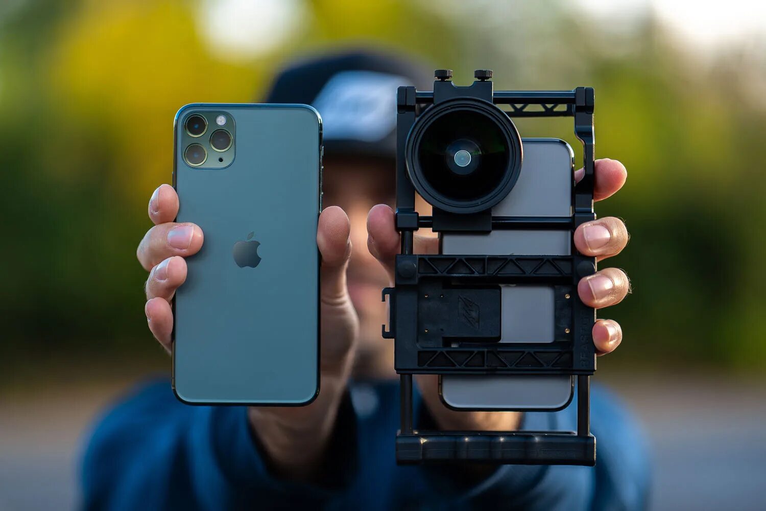 Камера 11 дюймов. SMALLRIG iphone 13 Pro Max. Sirui iphone 13. Beastgrip Pro. Объектив на айфон.