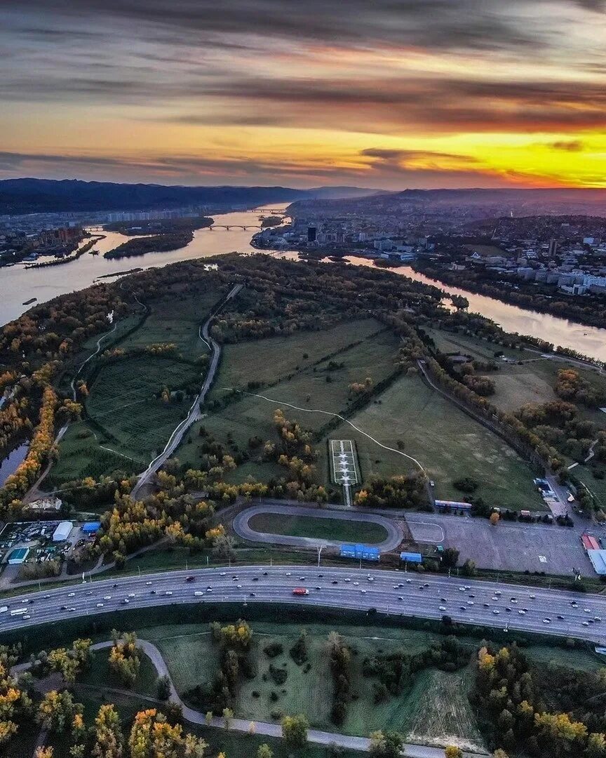 Большой краснояр. Татышев парк Красноярск. Остров татытышев Красноярск. Остров Татышев город Красноярск. Парк на острове Татышева Красноярск.