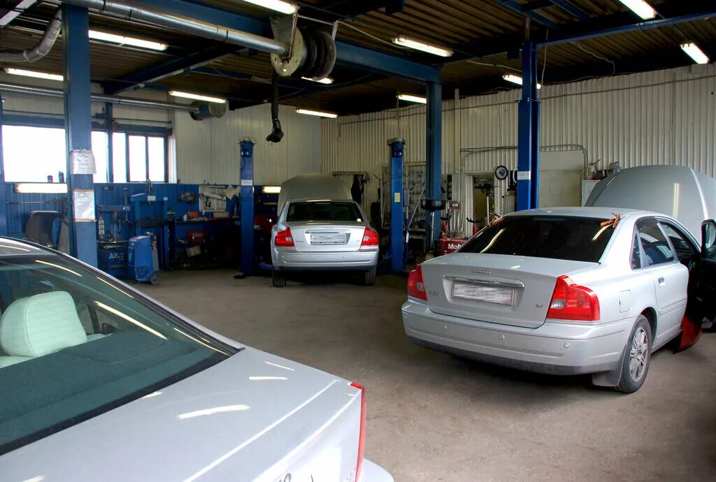 77volvo сервис. вольво в автомастерской. вольво в автомастерской. автотехцентр volvo trucks. автосервис volvo.