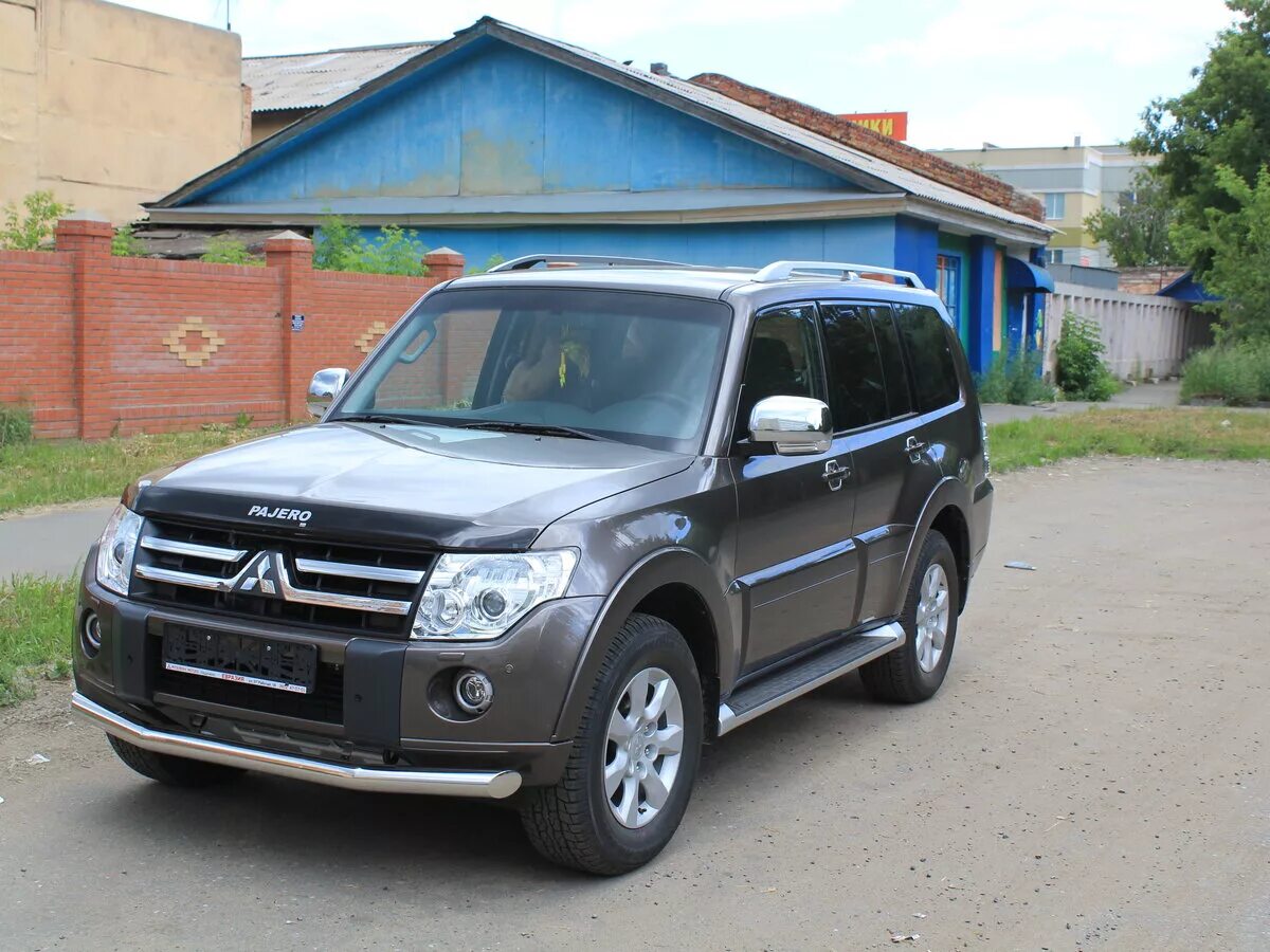 Pajero отзывы владельцев. Паджеро 4 2011. Mitsubishi Pajero 4 2011. Митсубиси Паджеро 2011. Митсубиси Паджеро 4 3.0.