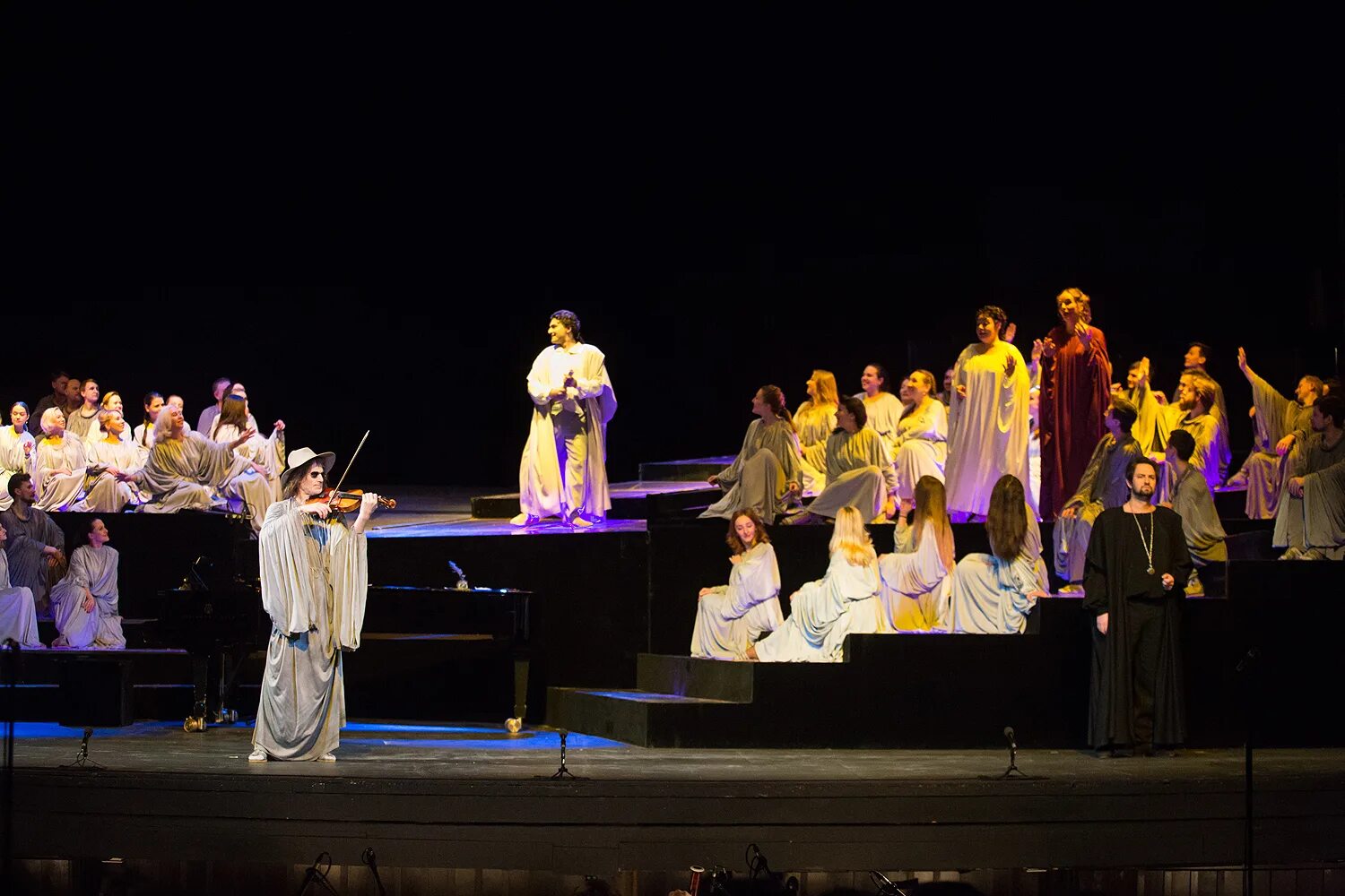 московский театр новая опера им колобова. чаадский опера серебрянникова. беллини "сомнамбула". сергей яковлев геликон опера. риголетто опера немировича.