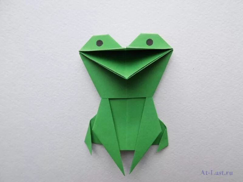 Оригами лягушка из бумаги 2 класс математика. Лягушка из бумаги. Поделка лягушка из бумаги. Оригами лягушка из бумаги. Оригами голова лягушки.