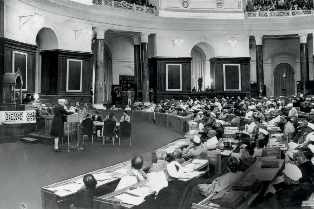 Независимость 1947. Независимость индии 1947. независимость индии 1950. парламент 1931 года. индия конституция 1947.