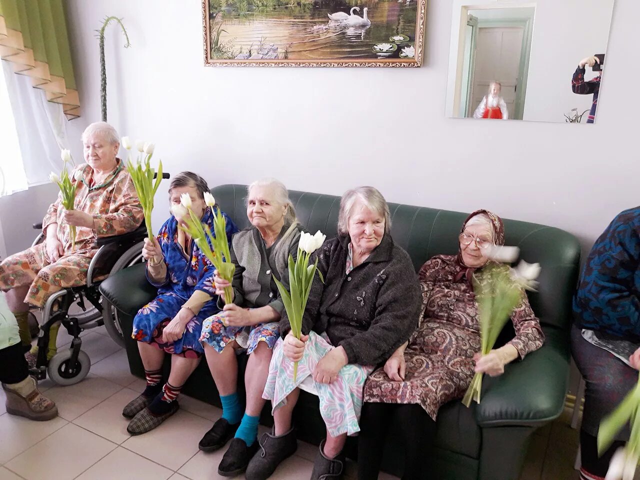 Дом престарелых вишенки. Геронтологический центр смоленск. Вишенки реабилитационный центр для пенсионеров смоленск. Вишенки смоленск дом престарелых. Геронтологический центр вишенки.