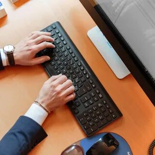 Работать через компьютер