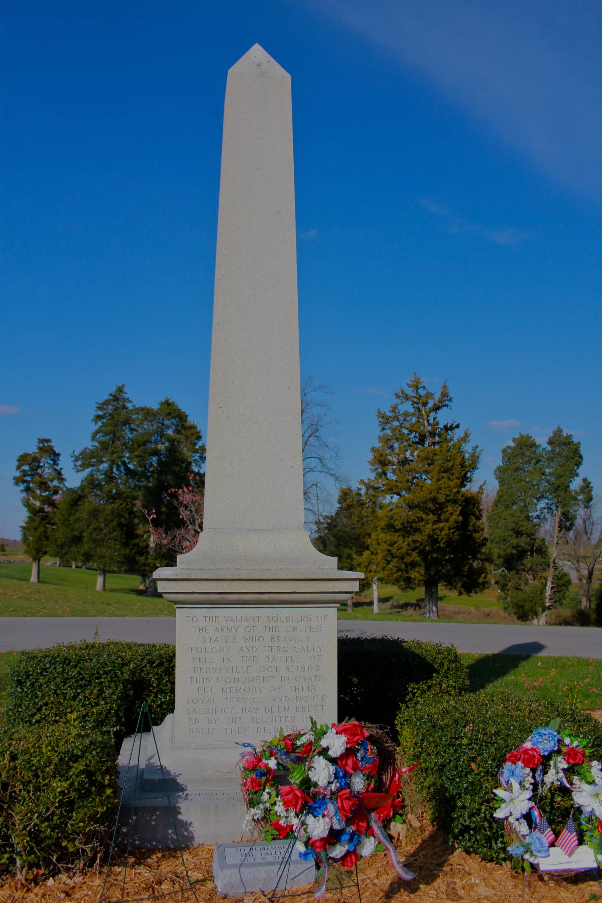 Union Monument. Памятник Союзу в Перривилле фото. Памятник юнион стоун