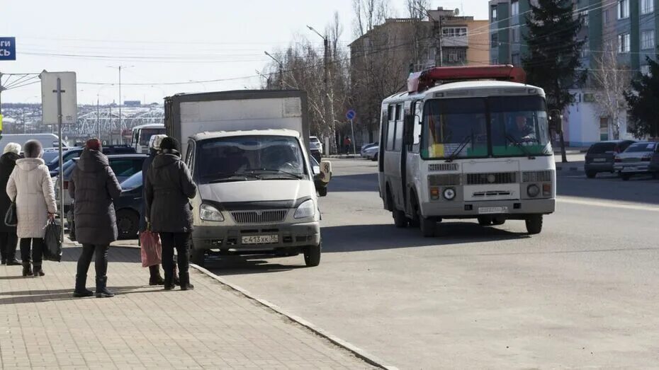 Автобус лиски 2 пятилетка. Лиски- транспорт. Лиски ПАТП. 64 Маршрут Воронеж. Автобус Лиски.