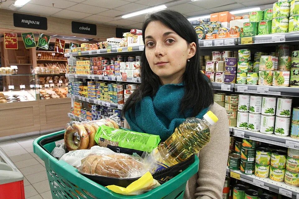 Продуктовые дела. Продуктовые дела. Покупатель в магазине. Продуктовые дела. Первым делом продукты.