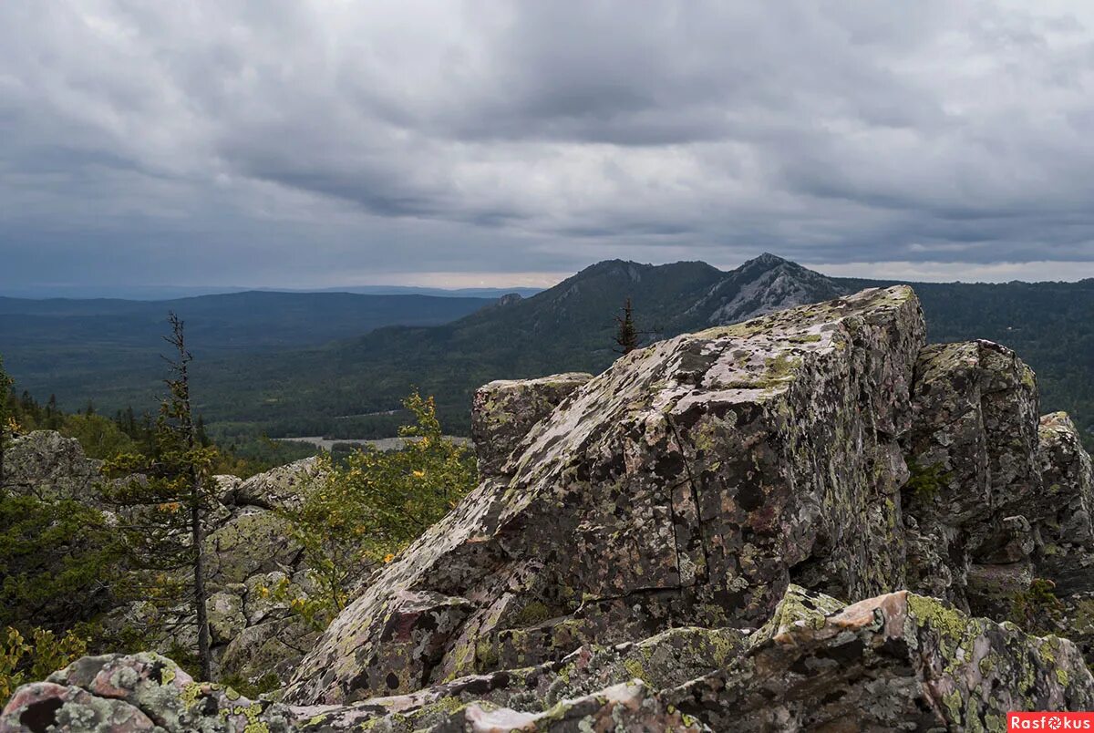 Гора из меди. Медная шахта кукмор. Медная гора фото. Гора из меди. Как выглядит медная гора.