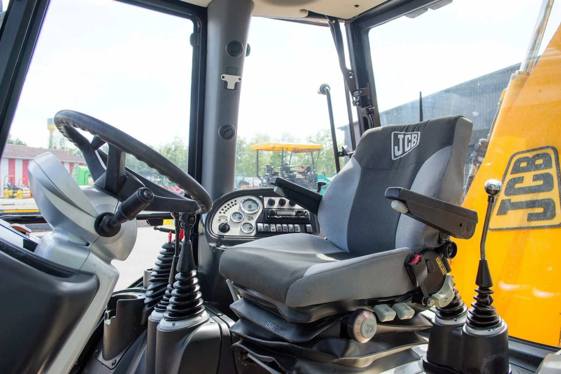 Кабина JCB 3cx. JCB 3cx super кабина. JCB 3cx кабина внутри. Экскаватор-погрузчик JCB 4cx кабина. Салон экскаватора