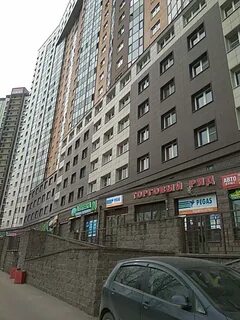 Космонавтов 61