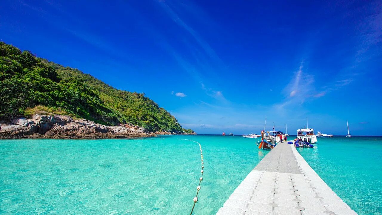 Остров рача таиланд. Остров рача пхукет. Корал рача. Корал рача. Остров корал таиланд.