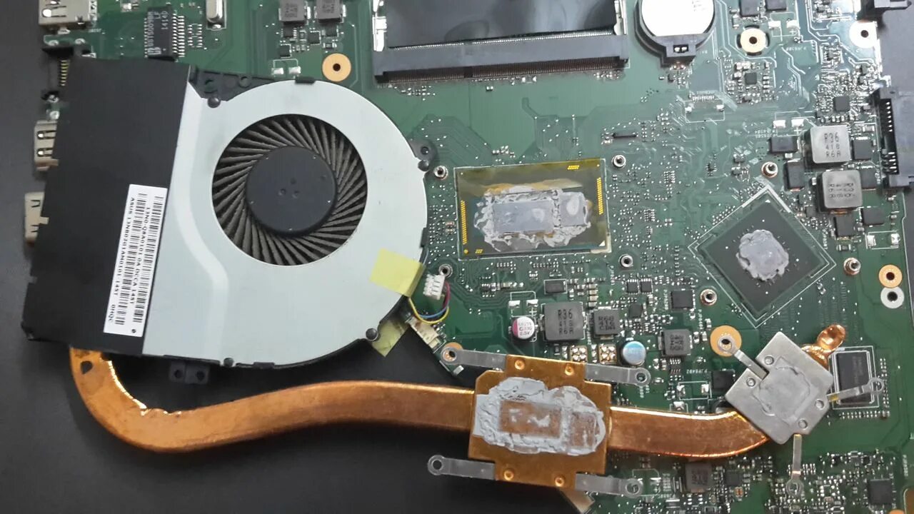 чистка ноутбука асус. видеокарта для ноутбука asus n551j. пыльный ноутбук асус. асус ноутбук чистка. ноутбук система вентиляции.