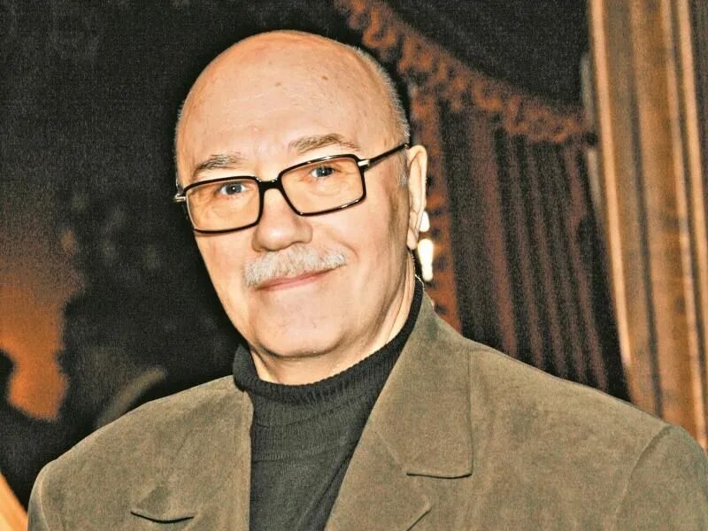 "Аттестат дали из жалости и пророчили будущее простого работяги": Как Куравлев д