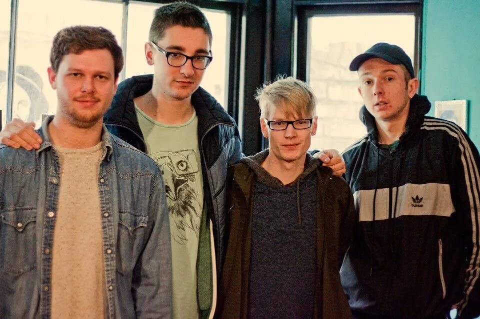 Alt j. Альт Джи группа. 2012 Alt j. Камерон Найт alt-j. Alt группа