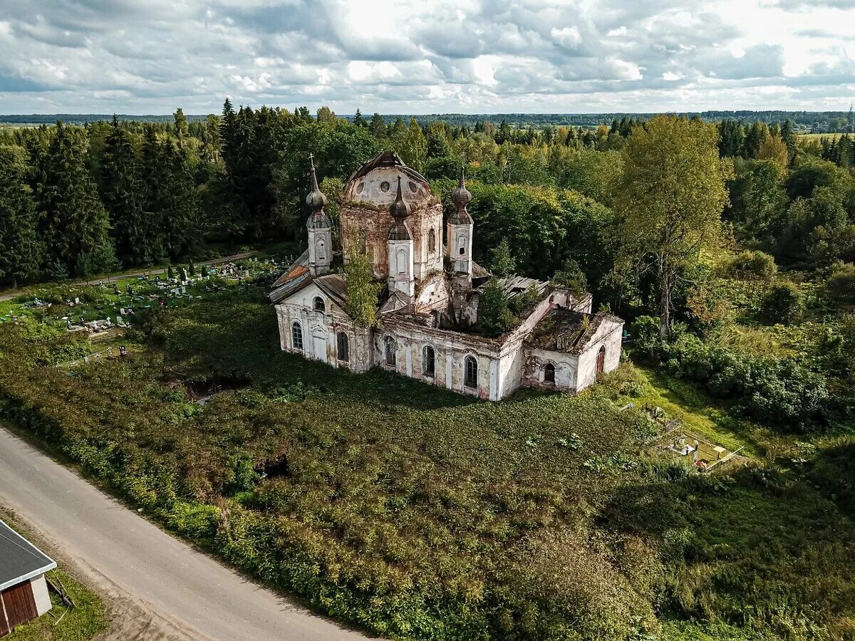 Новгородская область 2019. Тельбовичи Церковь Георгия Победоносца. Храм Георгия Победоносца Новгородская область. Церковь Георгия телебовичи Новгородская область.