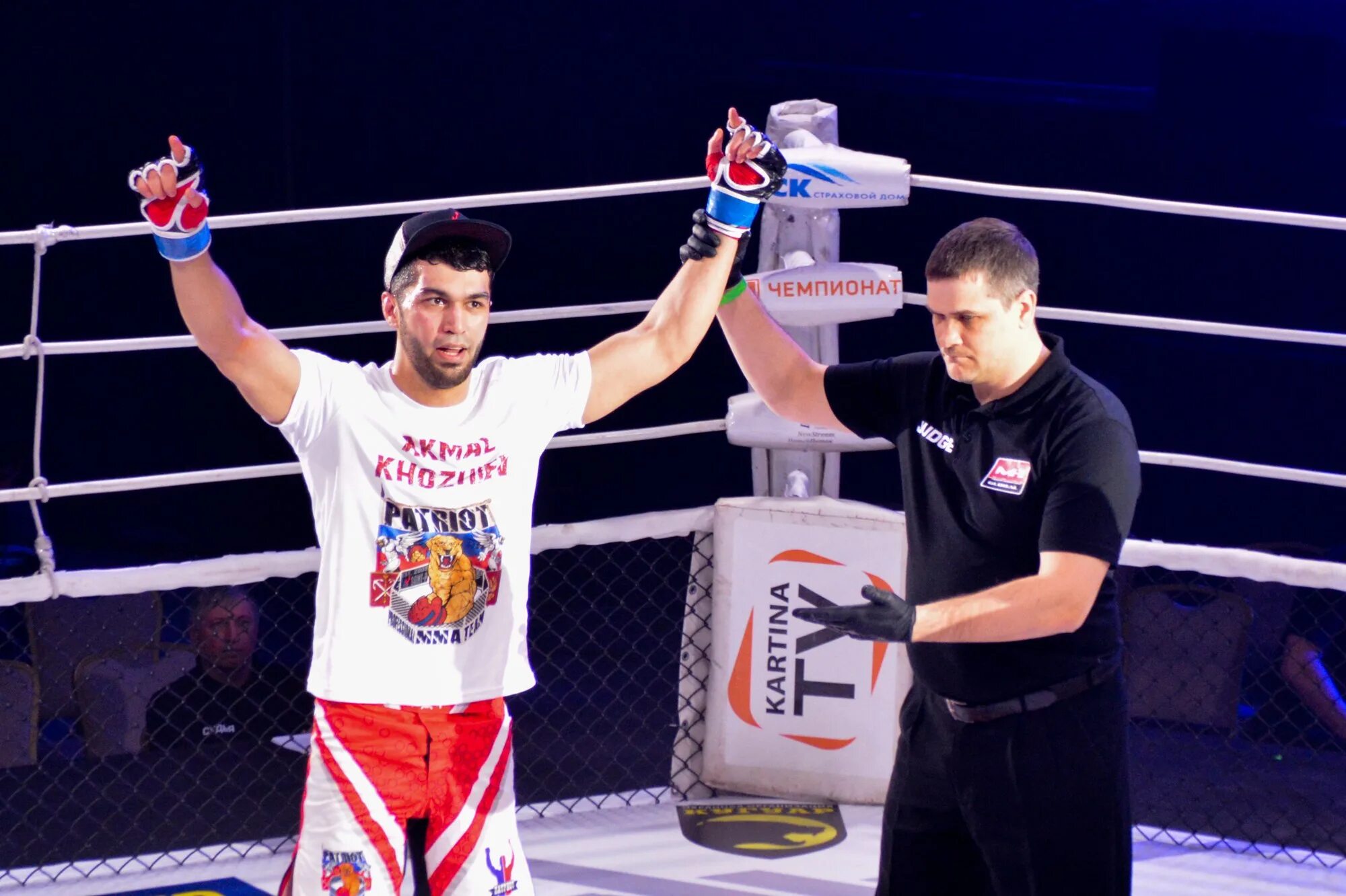 Мма акмал хожиев. Акмал хожиев боец. Акмаль поединки. Баходур усмонов боксер последний бой. Боец мма акмал хожиев фото.