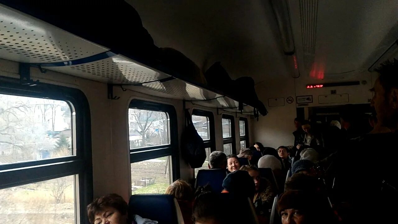 Электричка владивосток спасск дальний сегодня. Электричка владивосток. электричка электричка владивосток. поезд 6366. классы в электричке ружино владивосток.