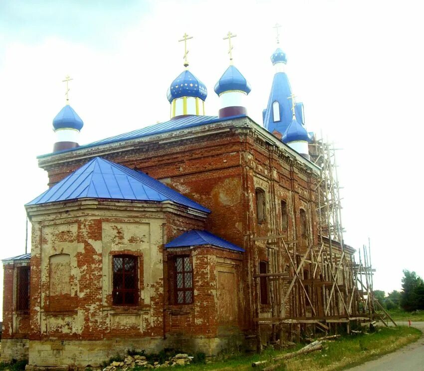 Успенское ливенского района орловской области. Теличье Ливенский район. Церковь Теличье Орловской области. Деревня Ливны Орловская область. Церковь села Бараново Ливенский район.