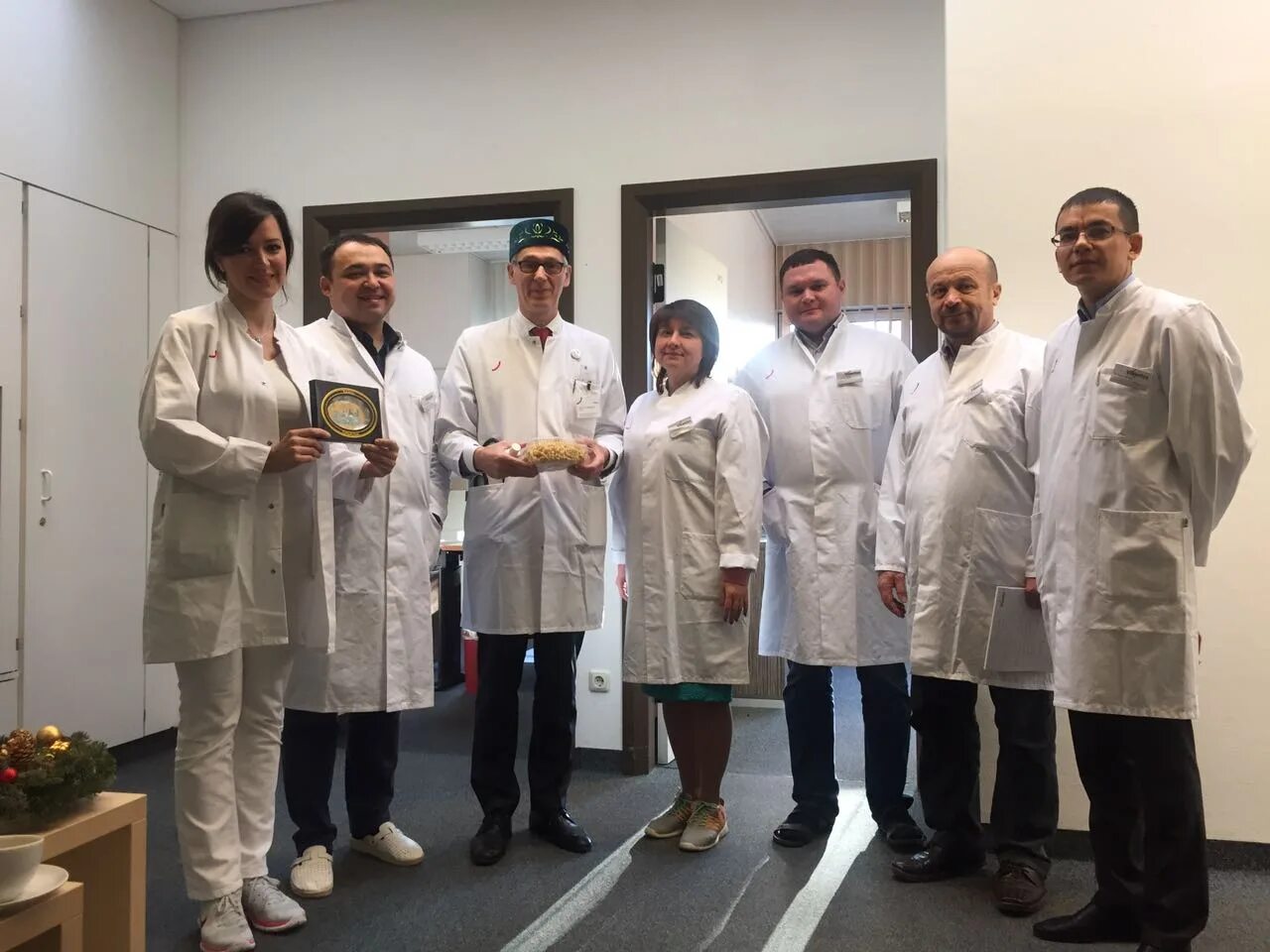 Малюков виталий олегович саратов хирург. Поликлиника црб лениногорск. Газизов рустем азатович онколог-маммолог альметьевск. Поликлиника црб лениногорск. Лениногорск хирург врачи.